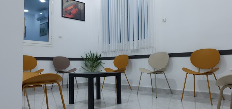 Dr Bengana dermatologue Médecine esthétique & Laser El Kharroub - Day Spa in El Kharroub