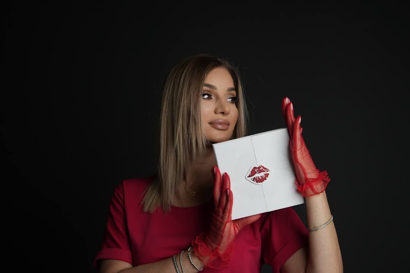 Dr.mylips Ani Plaza Hotel