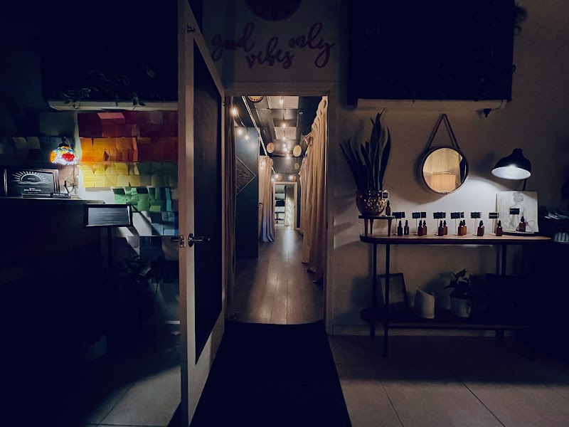 Drip Box - Medical Grade Full-Spectrum Infrared Sauna Studio Santa Clarita - Medical Spa in Santa Clarita