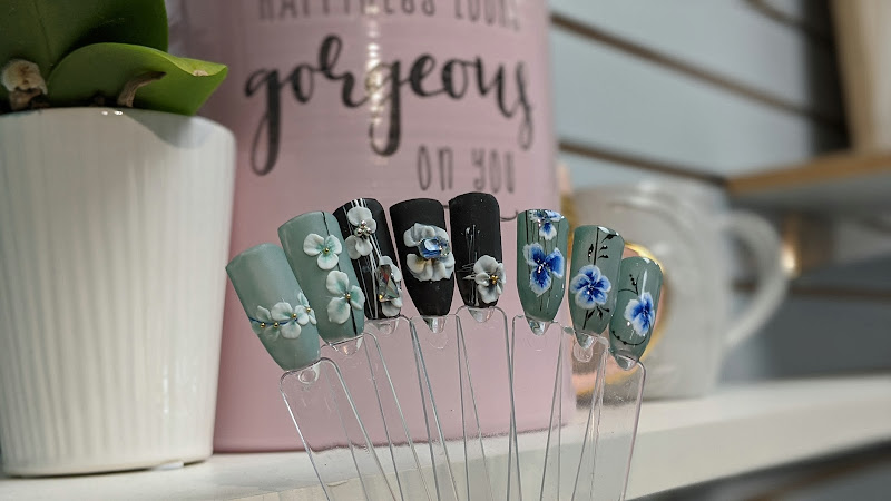 Drop Dead Gorgeous Day Spa Saskatoon - Day Spa in Saskatoon