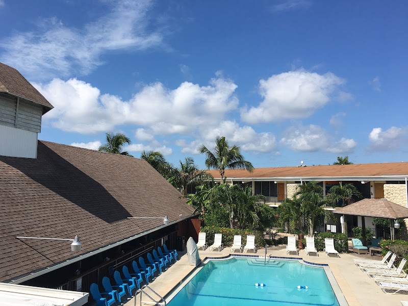 Drunkle Rick's Tropical Resort & Spa Cape Coral - Resort Spa in Cape Coral