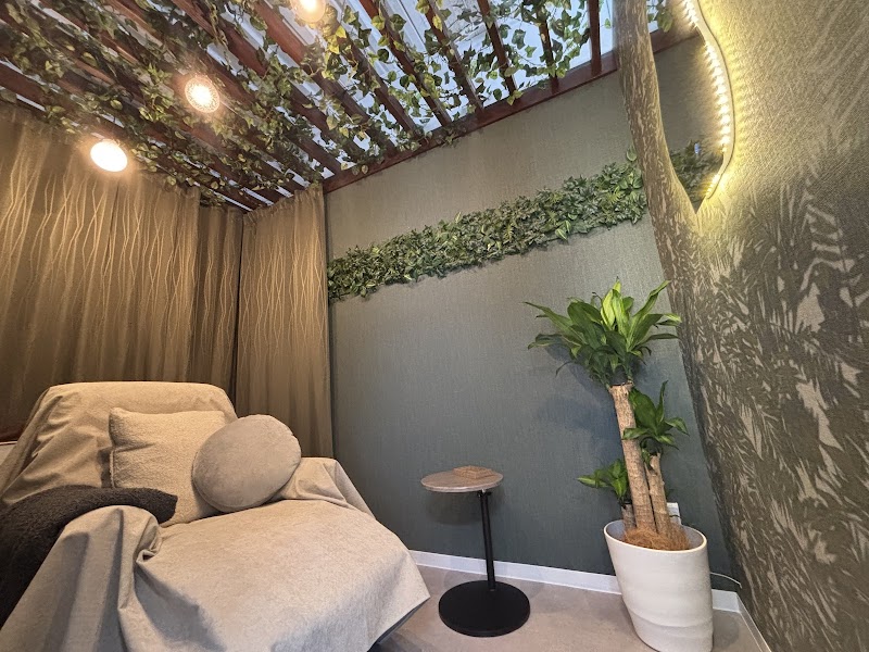 Dry Head Spa Specialty Store Meguri. Suita City - Day Spa in Suita City