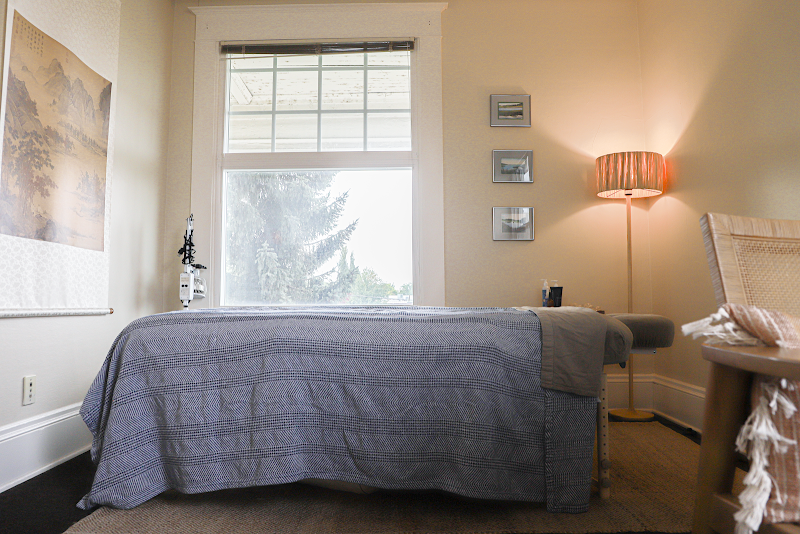 Ebb and Flow Massage Lake Oswego - Day Spa in Lake Oswego