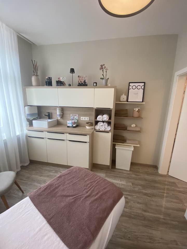 Einfach Mehr Kosmetik - Inhaberin Elisabeth Mitterecker Pitten - Day Spa in Pitten