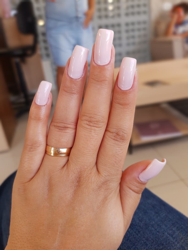 Eliane Tonin Cabelo e Cia Franca - Day Spa in Franca