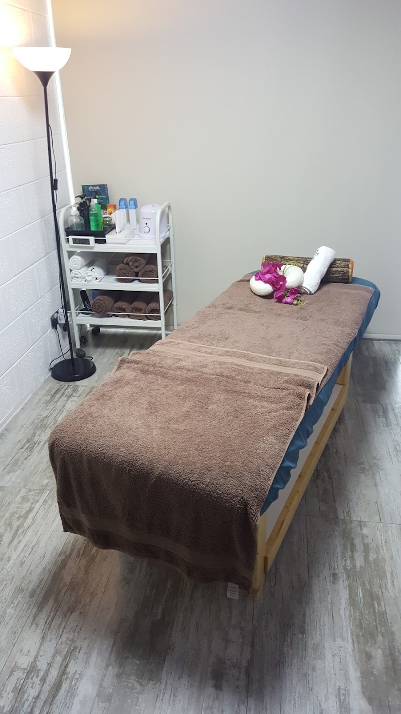 Elloods Men Salon and Spa Jannusan - Day Spa in Jannusan