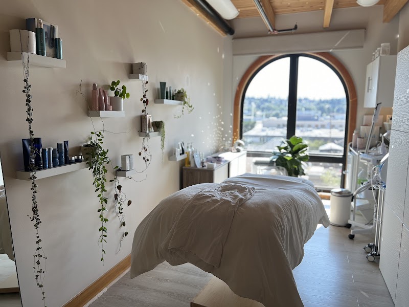 Emem Aesthetics Seattle - Day Spa in Seattle