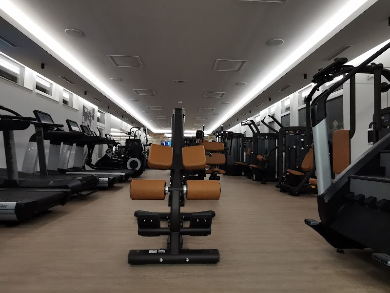 Equinox Fitness and Lifestyle Club Mosonmagyaróvár - Day Spa in Mosonmagyaróvár