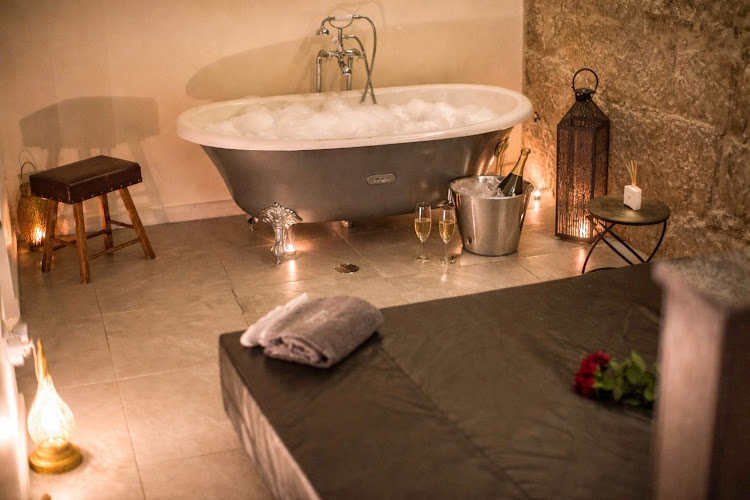 Eros Center Tantric, Erotic and Sensual Massage Porto - Day Spa in Porto