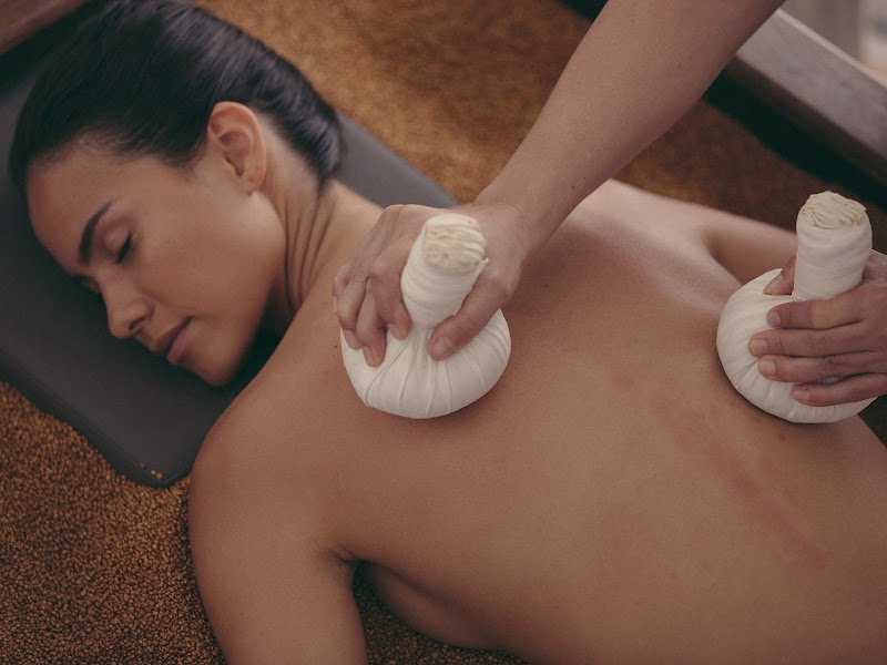 Essentials Spa Aventura North Miami Beach - Day Spa in North Miami Beach