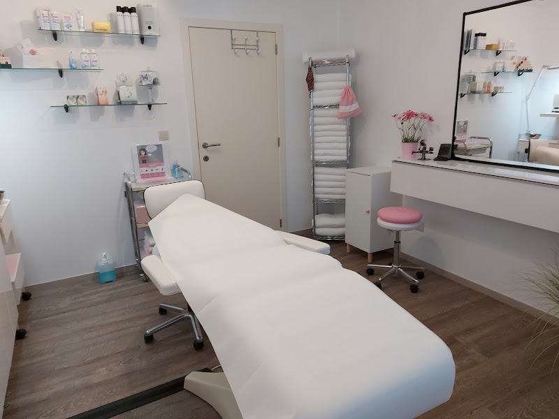 ESSENTIEL Schoonheidssalon Brasschaat - Day Spa in Brasschaat