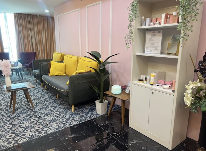 Estika Medispa Panji Curve Batu Buruk - Day Spa in Batu Buruk