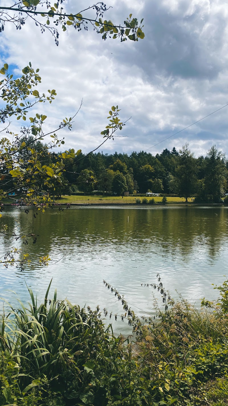 Saint-Evroult-Notre-Dame-du-Bois Étang Des Saints Pères - Thermal Spa in Saint-Evroult-Notre-Dame-du-Bois