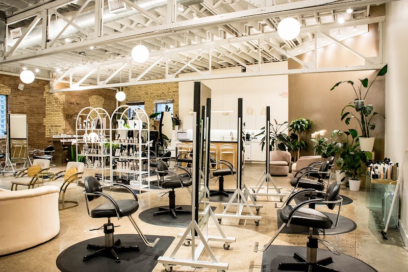 Extrados Salon & Spa Minneapolis - Day Spa in Minneapolis