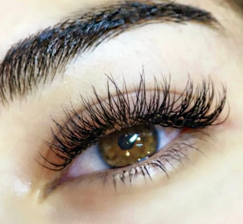 Eyebrow Threading | Roya's Brow Spa Saint Louis photo