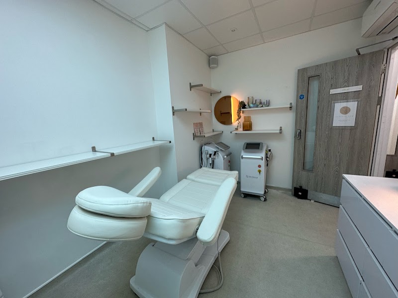 Fab Face Reading - Day Spa in Reading