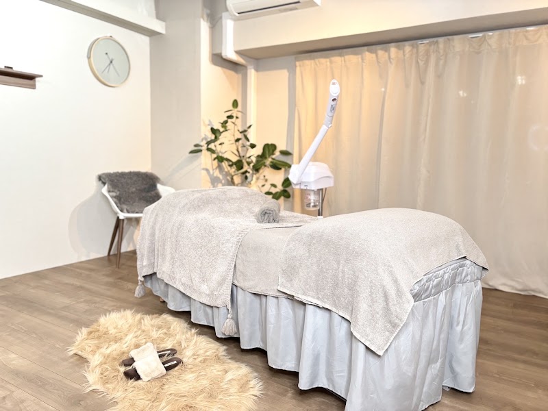 Facial Hero Kitahorie Nishi Ward, Osaka - Day Spa in Nishi Ward, Osaka