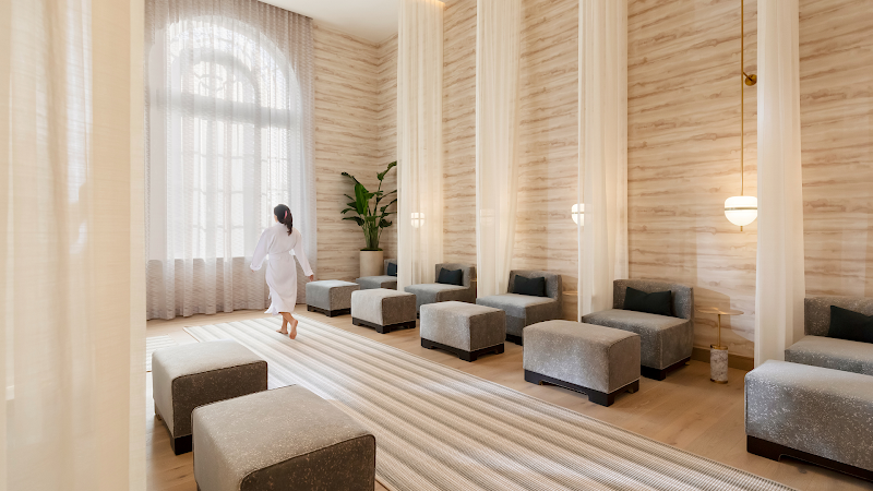 Fairmont Breakers Spa Long Beach - Hotel Spa in Long Beach