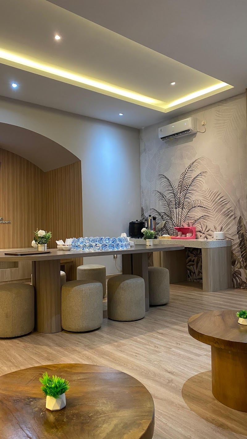 Febry Saloon and Therapy Body Massage Medan - Day Spa in Medan