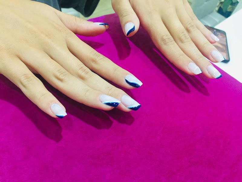 Fifty Shades of Colors Nail Spa Mar takla