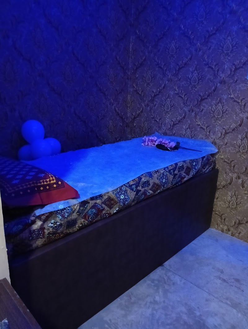 Fish Spa & Pedicure - Fengshui Aquarium Nadiad - Day Spa in Nadiad