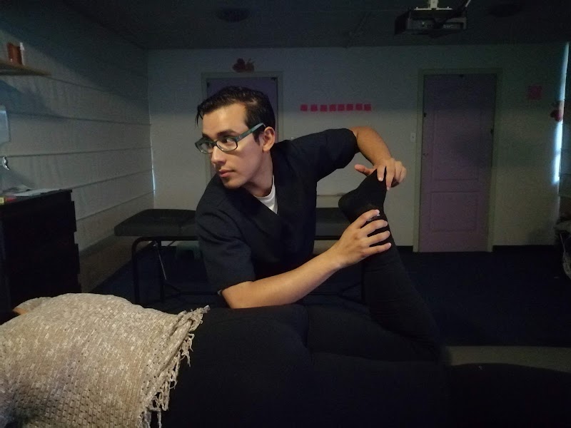 Fisioterapia Masajes Isakfisio Quito - Day Spa in Quito