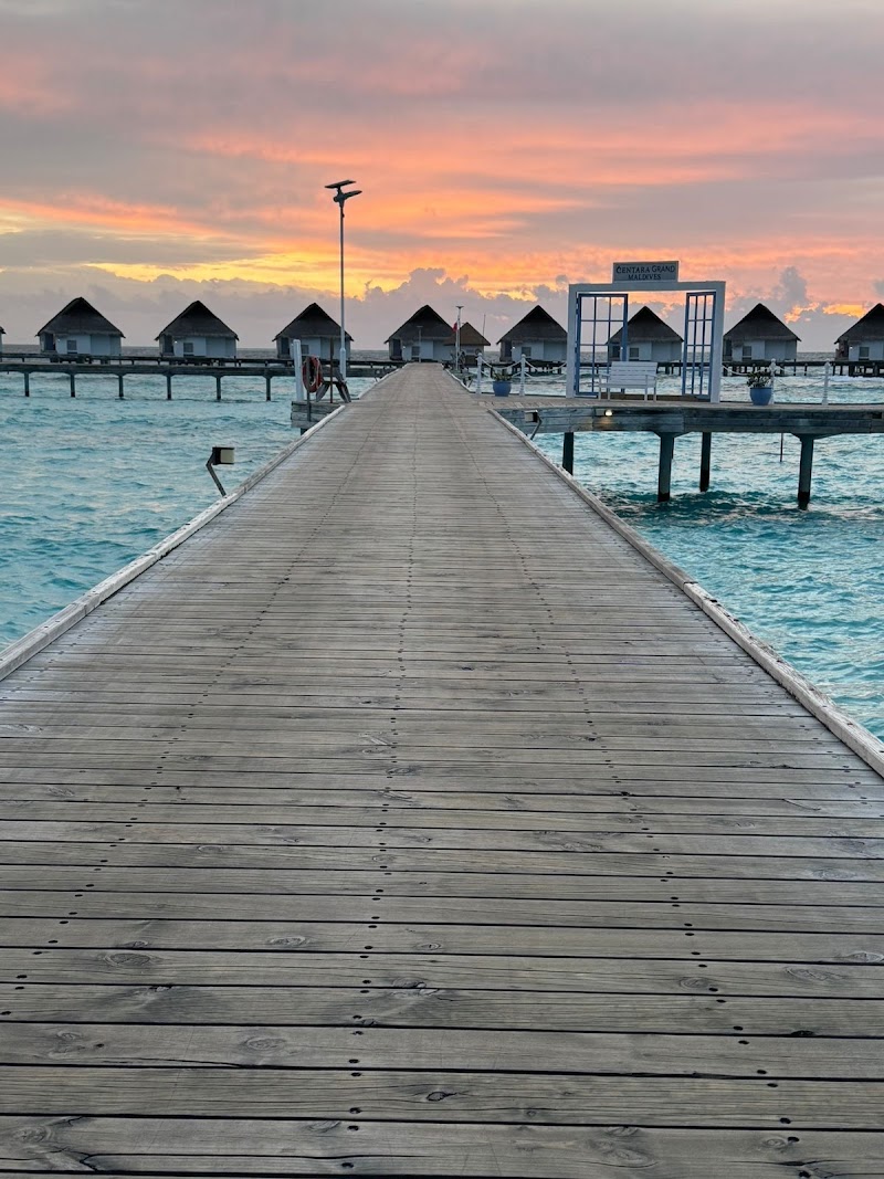 Four Seasons Maldives Private Island at Voavah Baa Atoll - Hotel Spa in Baa Atoll