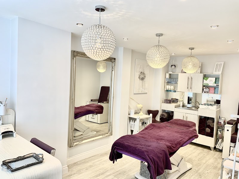 Gjs Beauty Salon Dunstable - Day Spa in Dunstable