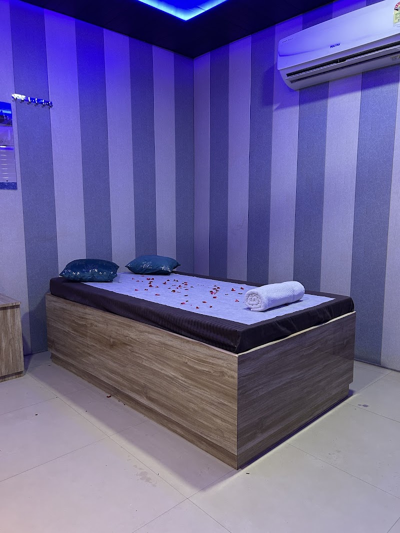 Glo shine spa & salon Varanasi - Day Spa in Varanasi