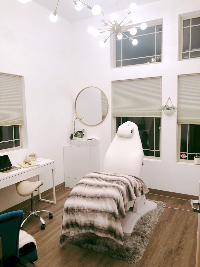 Glow Naked Esthetics Meridian - Day Spa in Meridian