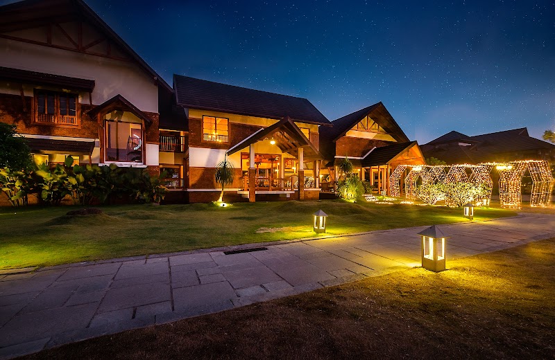 Gokulam Grand Resort and Spa Kumarakom Kerala - Resort Spa in Kerala