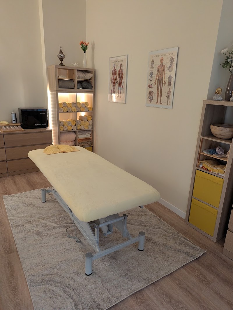 Golden Hands Therapy Praha - Day Spa in Praha