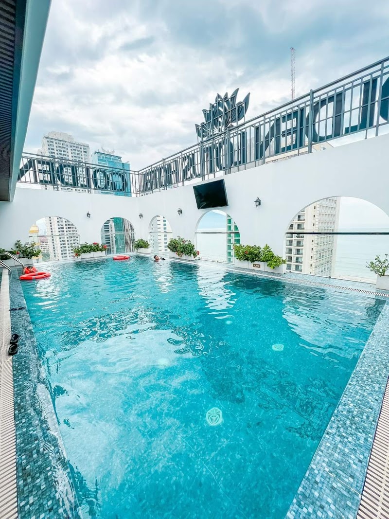 Golden Lotus Hotel Da Nang - Hotel Spa in Da Nang