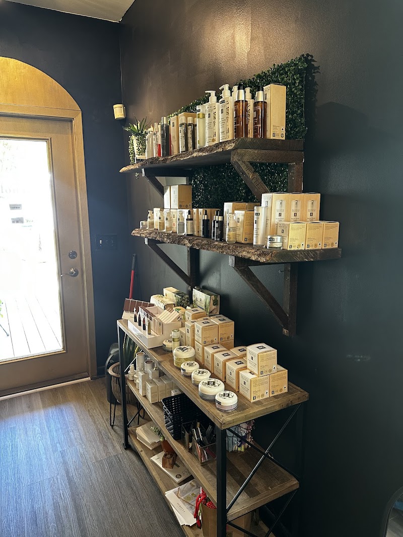 Good Skin Bungalows Seneca - Day Spa in Seneca