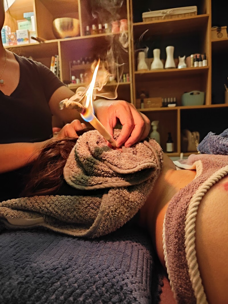 Guiren Ai Ying Spa Workshop / Shoulder & Neck Massage / Full Body Fascia Relaxation / Eastern Mugwort Warm Yang Cupping / Pelvic Adjustment / Recommended Facial Tainan City - Day Spa in Tainan City