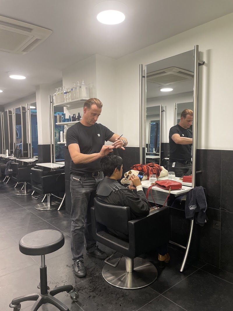 Guy Alexandre Coiffure Bruxelles - Day Spa in Bruxelles