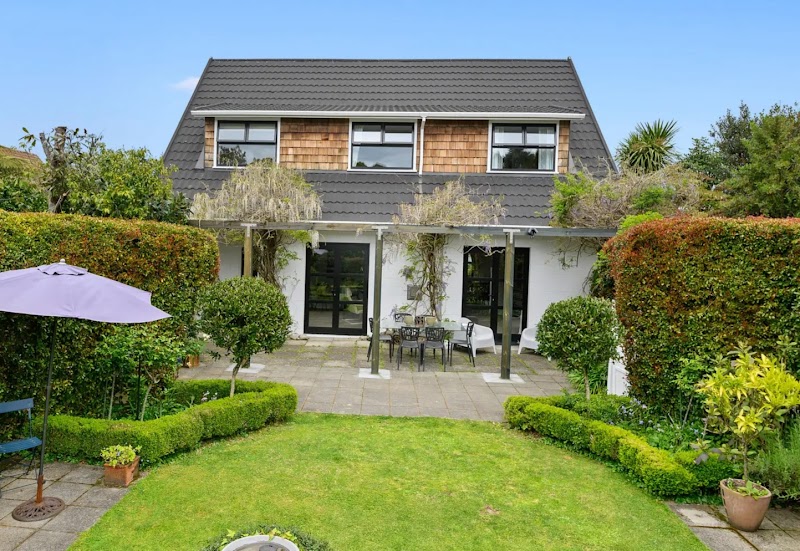 Guysers Rotorua - Hotel Spa in Rotorua