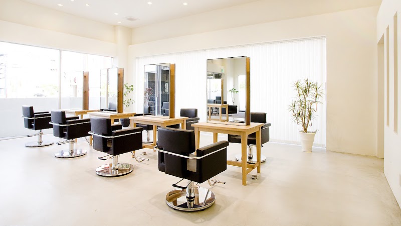 HAIR MAKE addict Wakayama City - Day Spa in Wakayama City