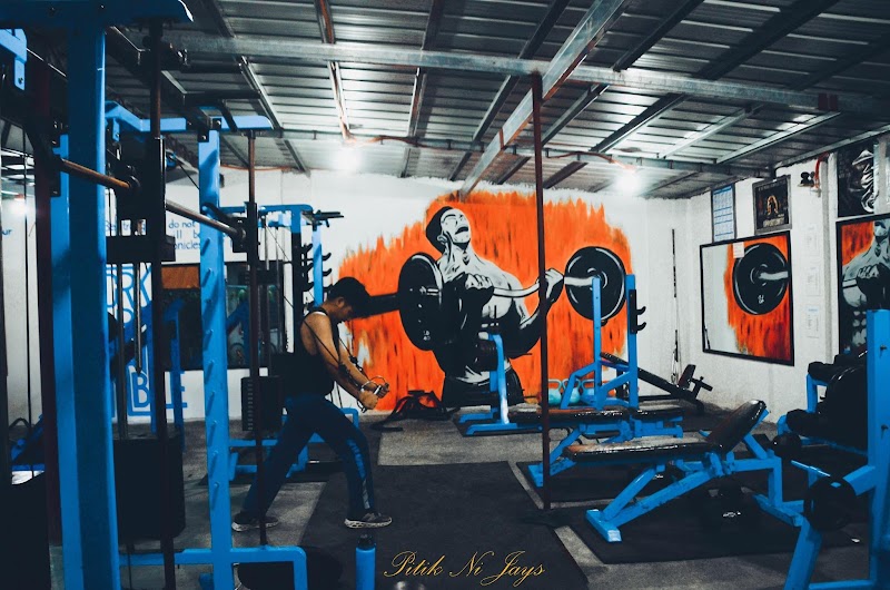 Hard Core Gym Cabatuan - Day Spa in Cabatuan