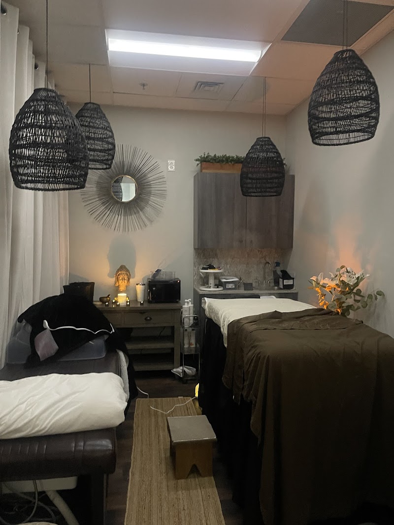 Head Spa Chalet Charlotte - Day Spa in Charlotte