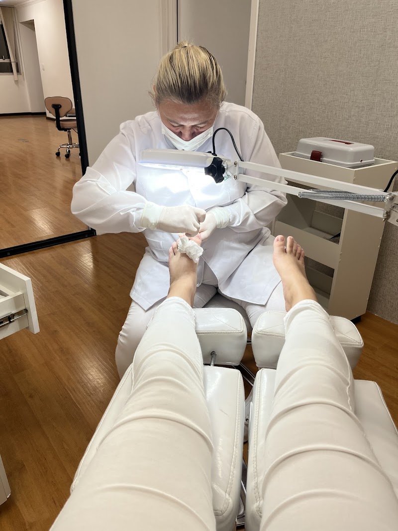 Hélcio Podologia e Massoterapia Curitiba - Day Spa in Curitiba