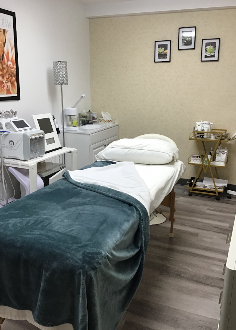 Hidden Gem Day Spa Oyen - Day Spa in Oyen