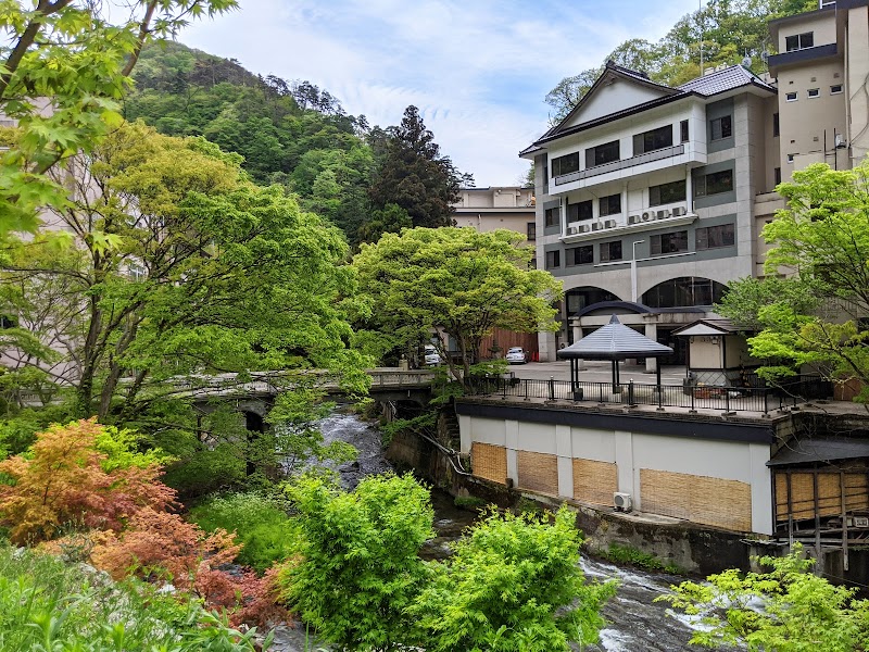 Higashiyama Onsen.  Shintaki Aizuwakamatsu - Thermal Spa in Aizuwakamatsu