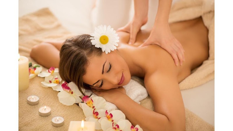 Himalayan Massage and Healing Center Moriah Ave 94 - Day Spa in Moriah Ave 94