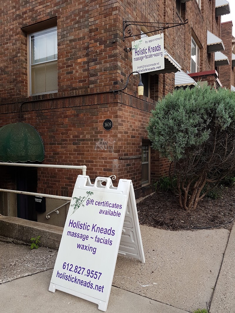 Holistic Kneads Minneapolis - Day Spa in Minneapolis