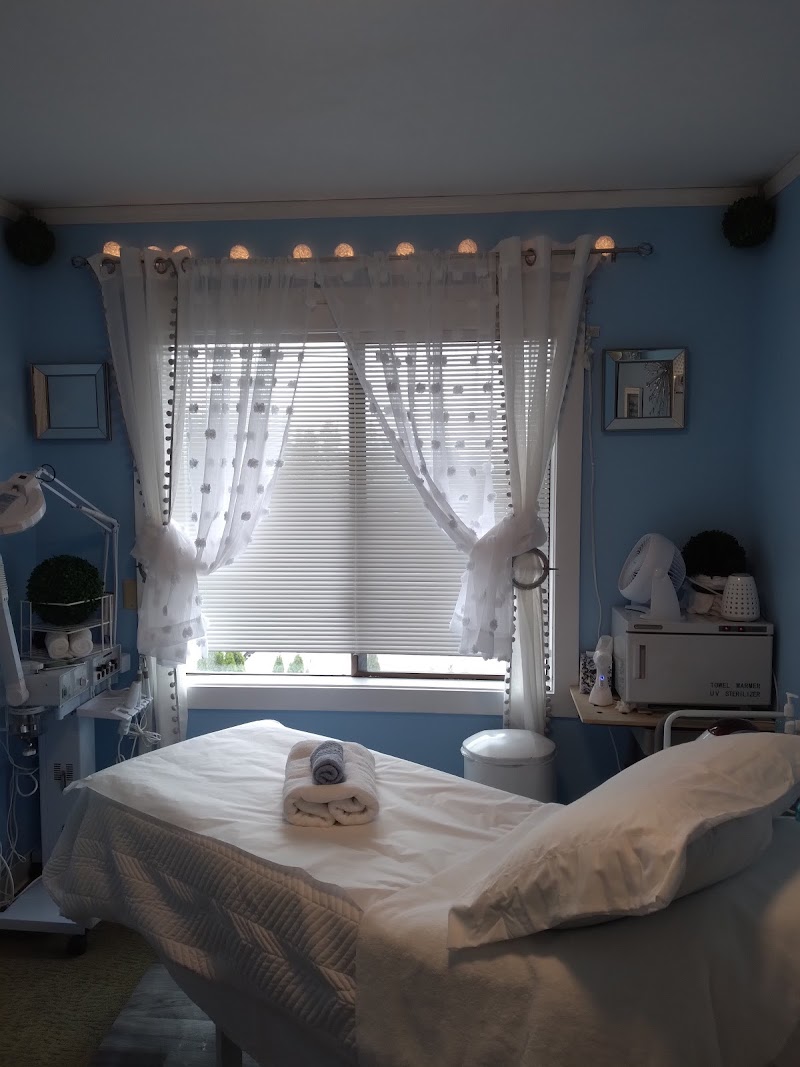 Holy BSS Spa Seattle - Day Spa in Seattle