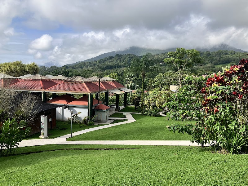 Hotel Arenal Paraíso Resort & Spa - Resort Spa in Arenal