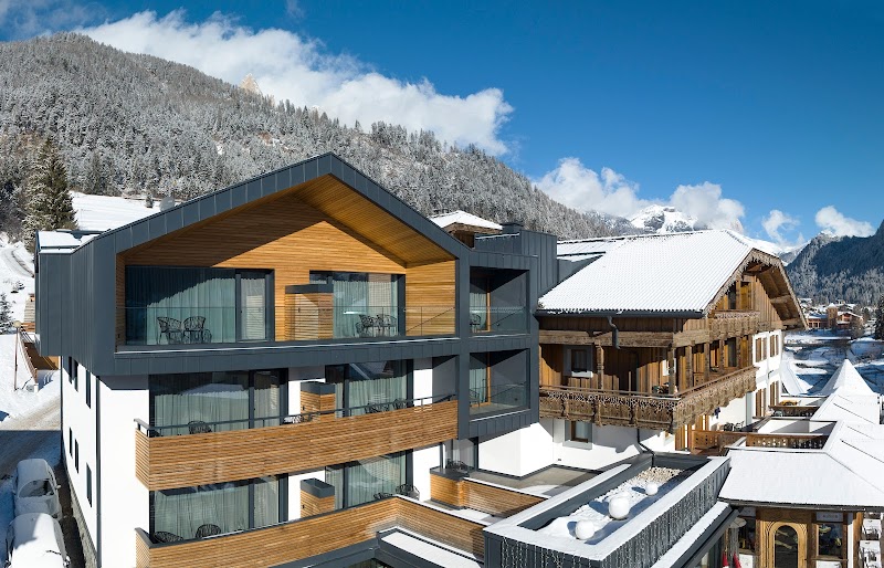 Hotel Ladinia Dolomites View - Hotel Spa in Dolomites