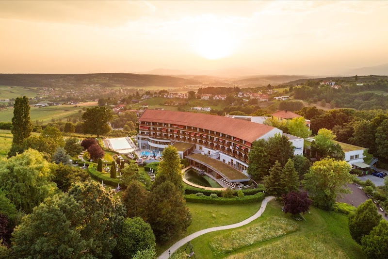 Hotel & Spa Der Steirerhof Bad Waltersdorf - Resort Spa in Bad Waltersdorf