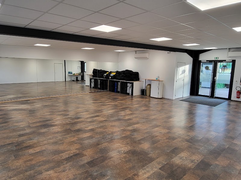 Inst Hypotenuse Ecole FR de Massage Fréjus - Day Spa in Fréjus